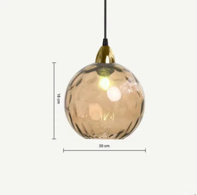 Suspension en boule de verre coloré fumé