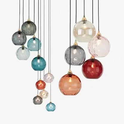 Suspension en boule de verre coloré bleu clair