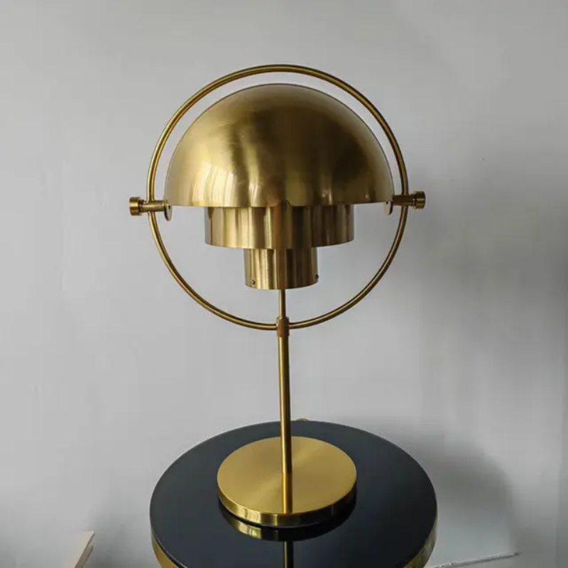 Lampe à poser en métal lumière chaude